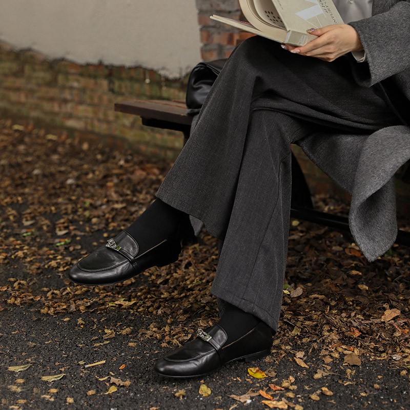 Women's Genuine Leather Two-Way Mule Loafers - Slip-On Oxford Flats for Spring 2025 - Stylish Modern Footwear Women's Genuine Leather Two-Way Mule Loafers - Slip-On Oxford Flats for Spring 2025 - Stylish Modern Footwear