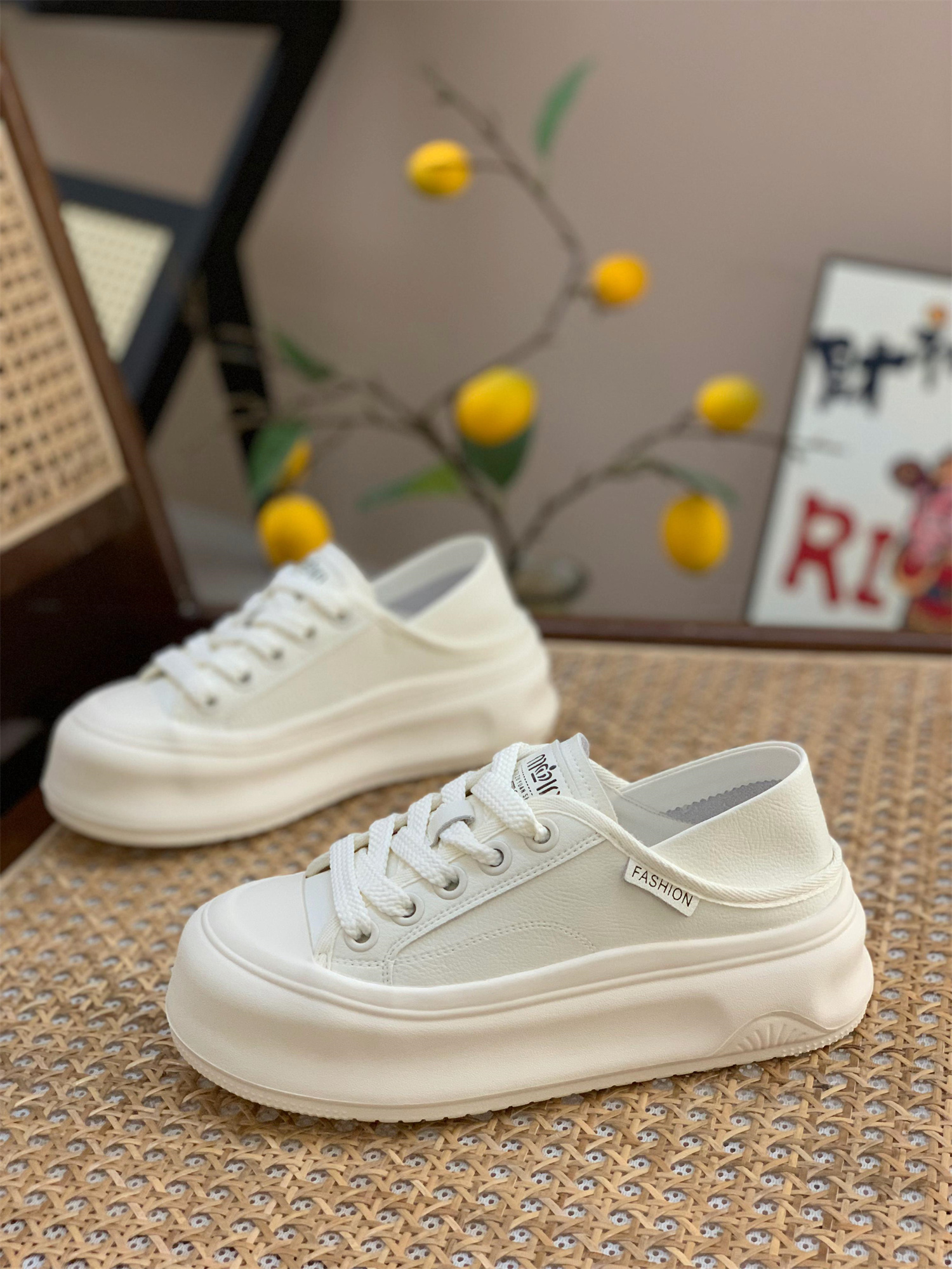 Women's Genuine Leather White Sneakers, Breathable Thick-Soled Casual Shoes, Round-Toe, Two-Way Wear for Spring Autumn 2025