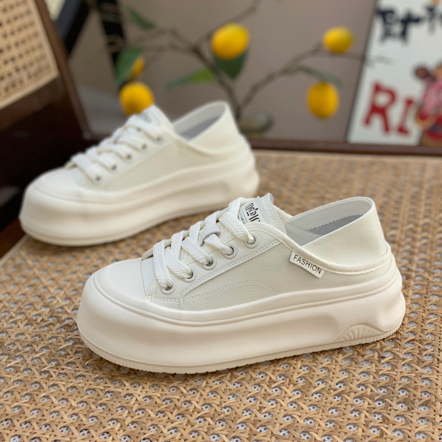 Women's Genuine Leather White Sneakers, Breathable Thick-Soled Casual Shoes, Round-Toe, Two-Way Wear for Spring Autumn 2025
