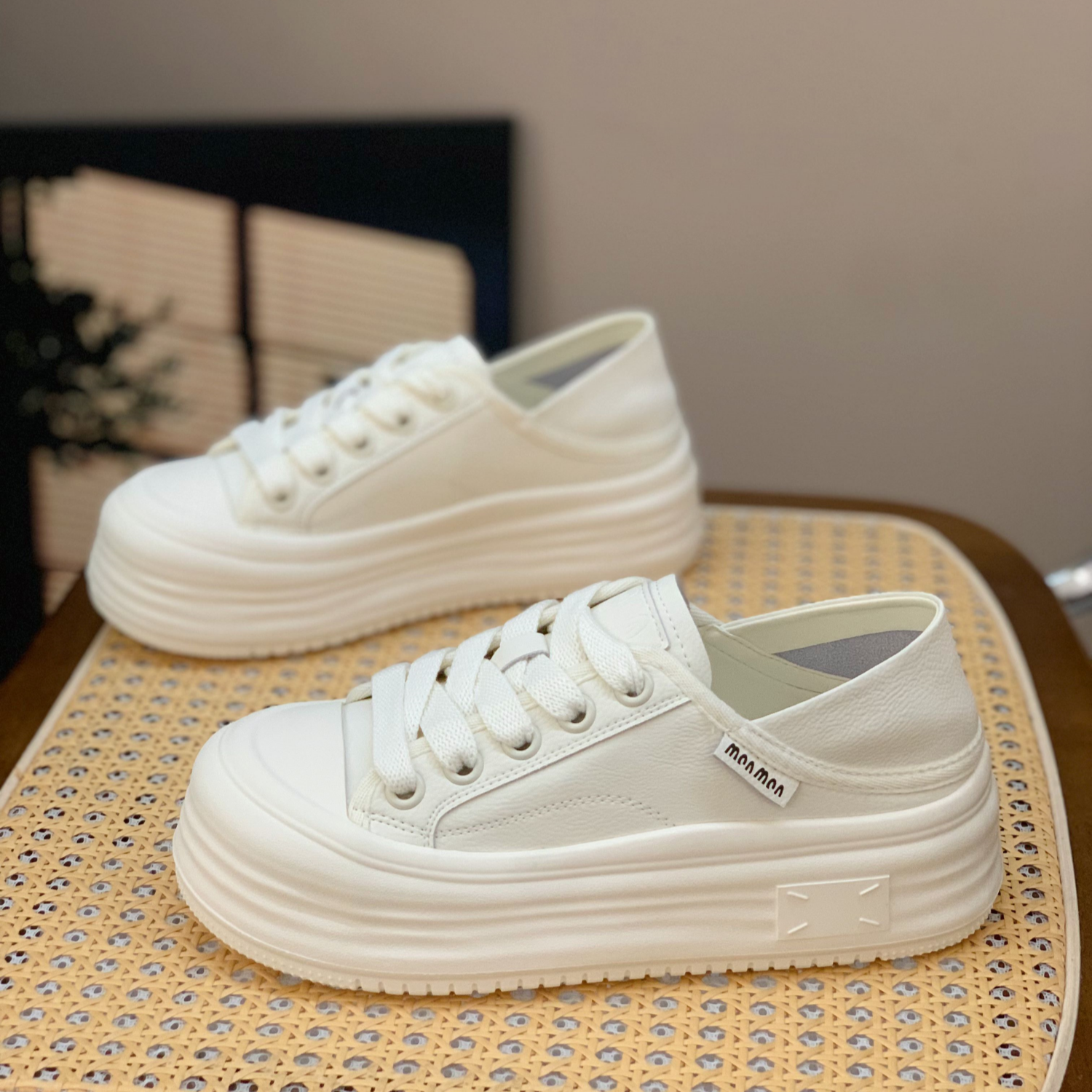 Women's Genuine Leather White Sneakers, Breathable Thick-Soled Casual Shoes, Round-Toe, Two-Way Wear for Spring Autumn 2025 Women's Genuine Leather White Sneakers, Breathable Thick-Soled Casual Shoes, Round-Toe, Two-Way Wear for Spring Autumn 2025