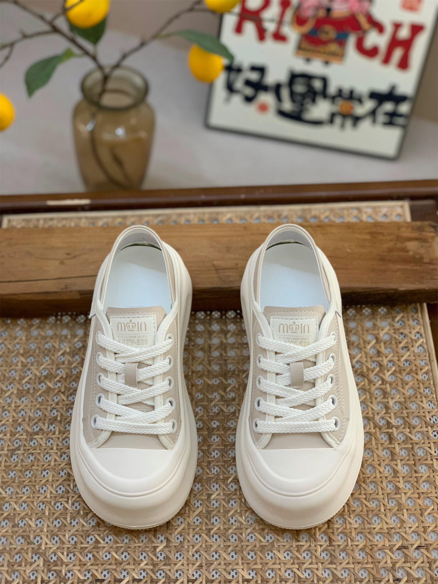 Women's Genuine Leather White Sneakers, Breathable Thick-Soled Casual Shoes, Round-Toe, Two-Way Wear for Spring Autumn 2025 Women's Genuine Leather White Sneakers, Breathable Thick-Soled Casual Shoes, Round-Toe, Two-Way Wear for Spring Autumn 2025