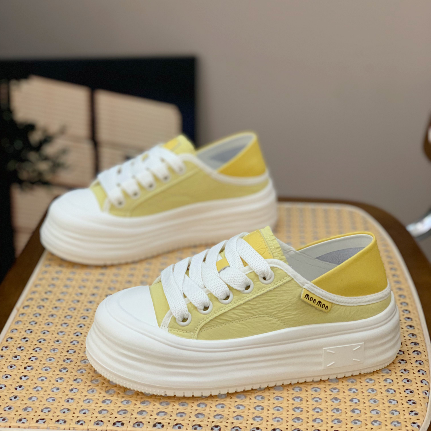 Women's Genuine Leather White Sneakers, Breathable Thick-Soled Casual Shoes, Round-Toe, Two-Way Wear for Spring Autumn 2025 Women's Genuine Leather White Sneakers, Breathable Thick-Soled Casual Shoes, Round-Toe, Two-Way Wear for Spring Autumn 2025