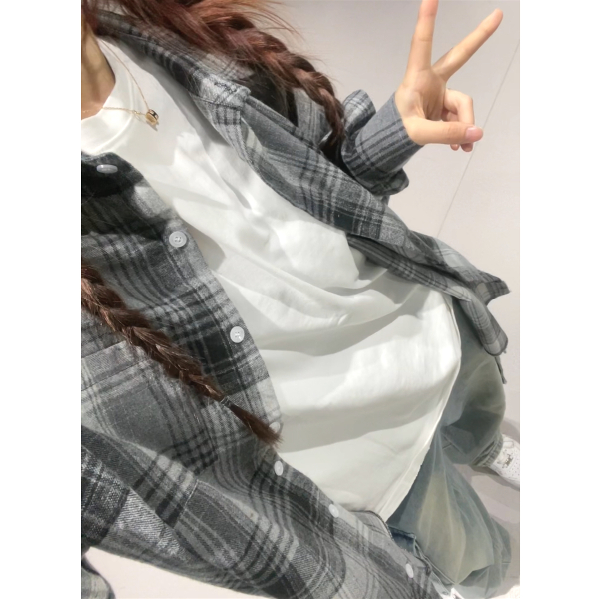 Women's Gray Letter Long-Sleeve Top and Dark Gray Quick-Dry Cargo Pants Jazz Dance Outfit, Perfect for Active Wear and Dance Classes Women's Gray Letter Long-Sleeve Top and Dark Gray Quick-Dry Cargo Pants Jazz Dance Outfit, Perfect for Active Wear and Dance Classes