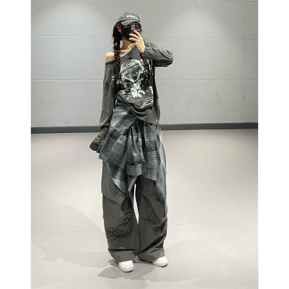 Women's Gray Printed Long-Sleeve Jazz Dance Top - Trendy Loose Fit Cardigan in Lazy Style, Perfect for Y2K and Niche Fashion