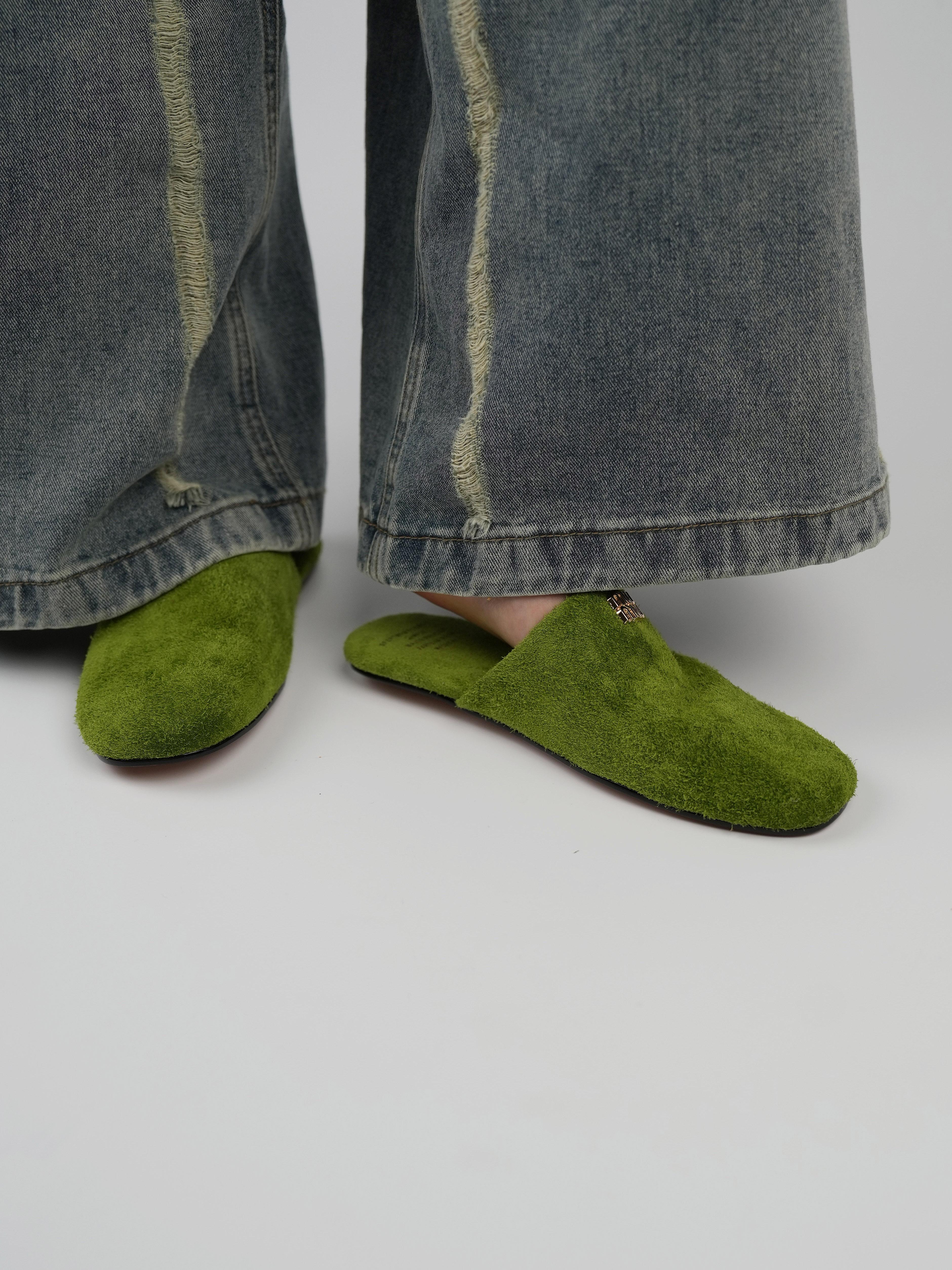 Womenâ€™s Green Open-Toe Slippers - Casual Flat Genuine Leather Half-Sandals for Summer Vacation Fashion