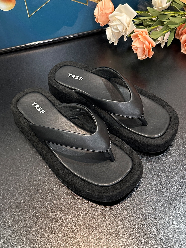 Women's Harbor-Style Thick-Soled Flip-Flops, Summer 2025 Casual Platform Beach Sandals for Outdoor Wear Women's Harbor-Style Thick-Soled Flip-Flops, Summer 2025 Casual Platform Beach Sandals for Outdoor Wear