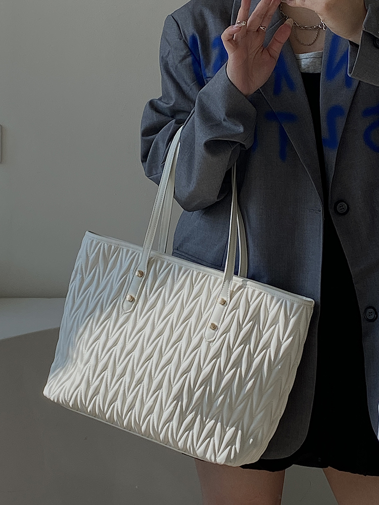 Women's High-End Large Capacity Commuter Tote Bag - Spring/Summer Niche Design Handbag for 2025 Fashion Women's High-End Large Capacity Commuter Tote Bag - Spring/Summer Niche Design Handbag for 2025 Fashion