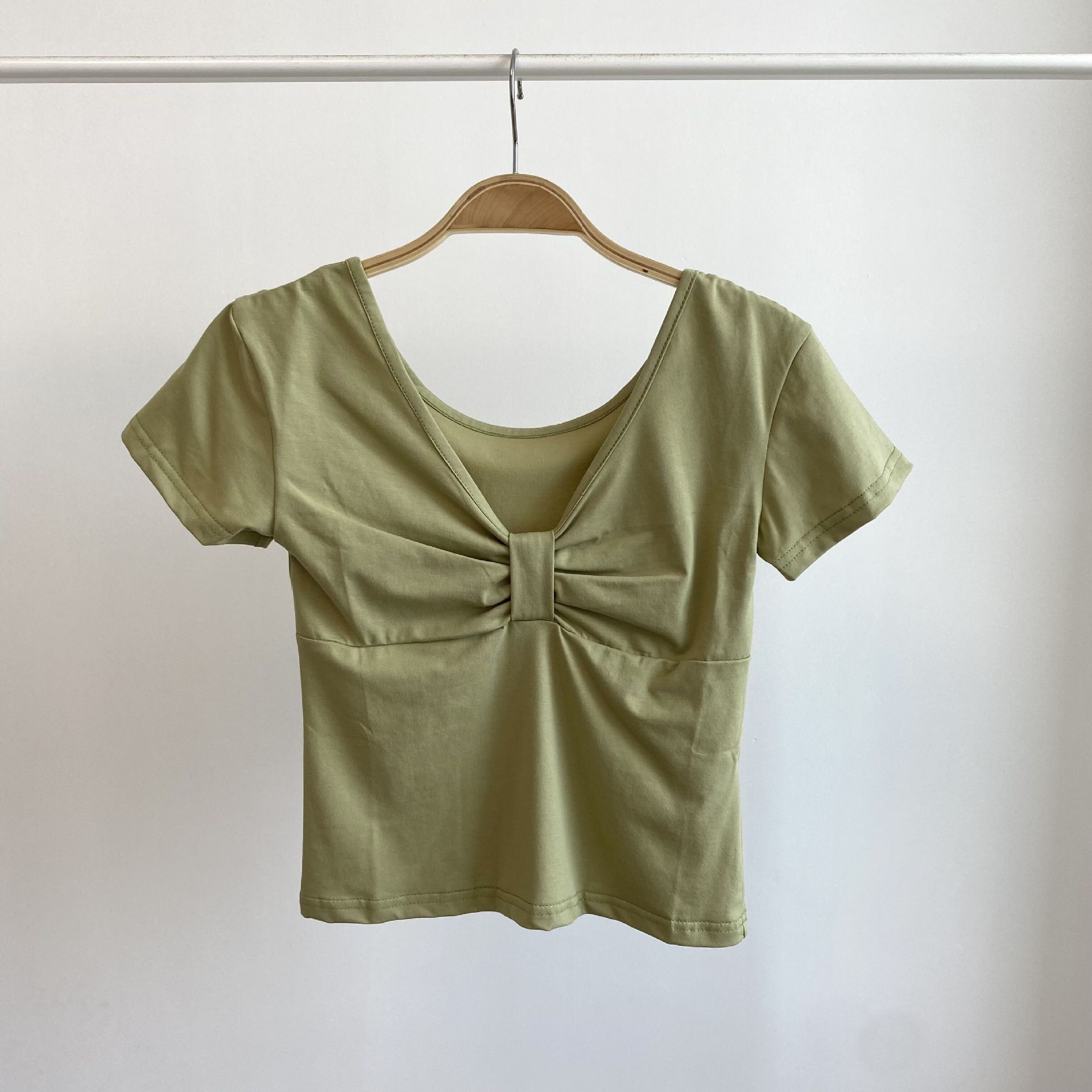 Women's Jazz Dance Outfit with Green Bow Short T-Shirt and Army Green Low Waist Straight Leg Cargo Pants - Y2K Style