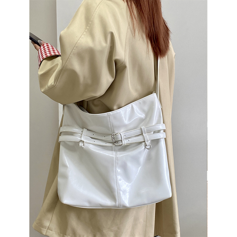 Women's Korean Style Large Capacity Oil Leather Tote Bag - Versatile Shoulder & Crossbody Design