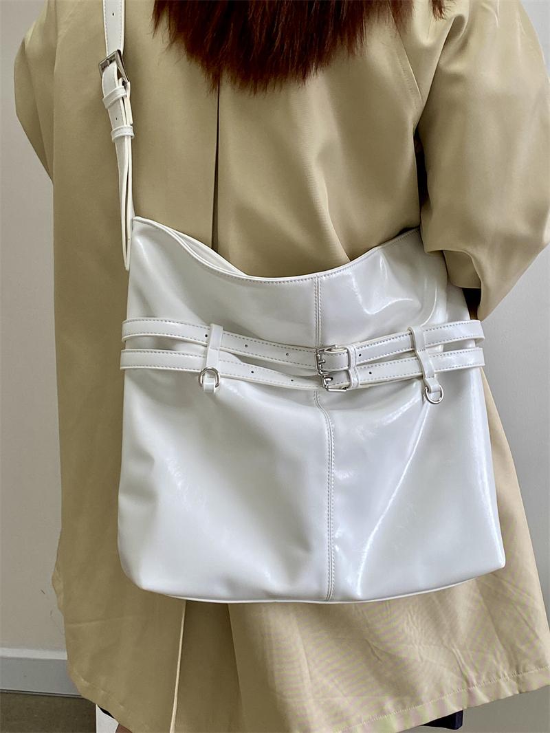 Women's Korean Style Large Capacity Oil Leather Tote Bag - Versatile Shoulder & Crossbody Design Women's Korean Style Large Capacity Oil Leather Tote Bag - Versatile Shoulder & Crossbody Design