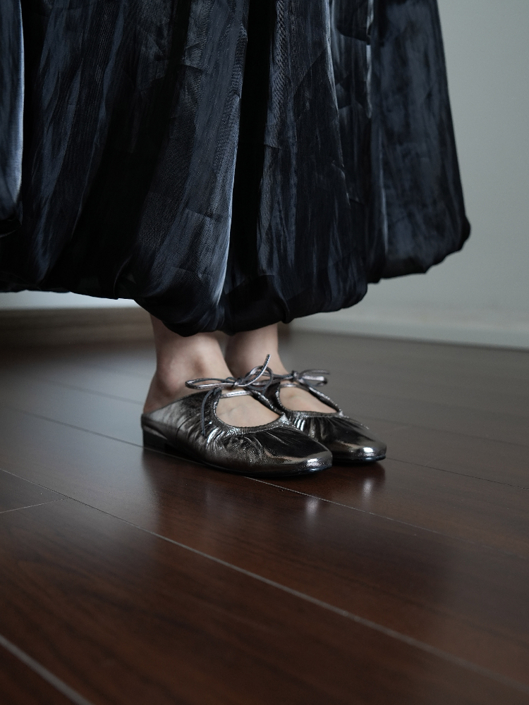 Women's Lace-Up Silver Square Toe Flat Sandals - Summer Outdoor Mules, Simple Half Slippers for Casual Style Women's Lace-Up Silver Square Toe Flat Sandals - Summer Outdoor Mules, Simple Half Slippers for Casual Style