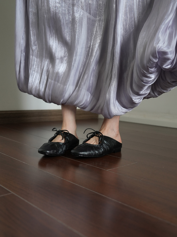 Women's Lace-Up Silver Square Toe Flat Sandals - Summer Outdoor Mules, Simple Half Slippers for Casual Style Women's Lace-Up Silver Square Toe Flat Sandals - Summer Outdoor Mules, Simple Half Slippers for Casual Style