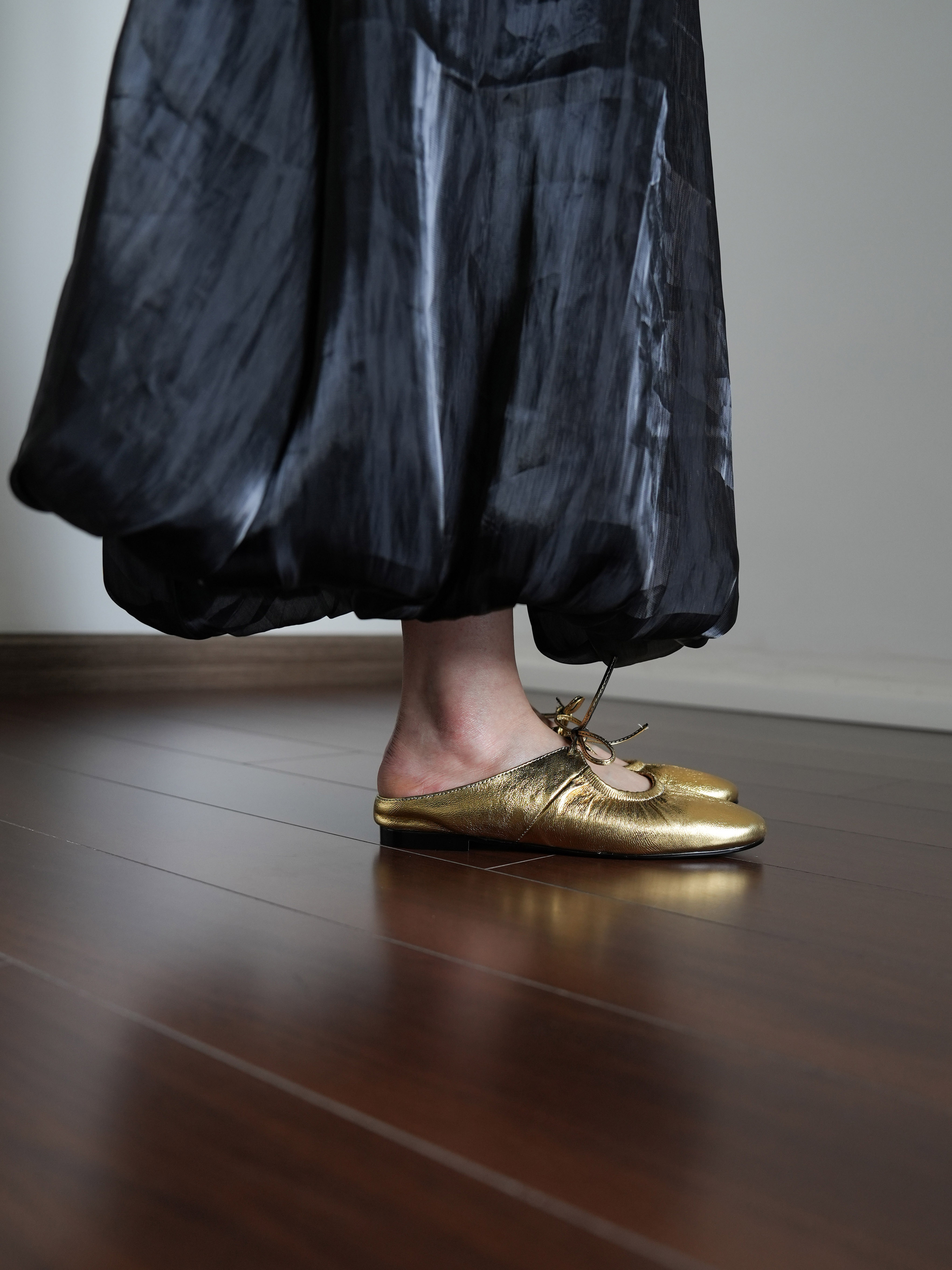 Women's Lace-Up Silver Square Toe Flat Sandals - Summer Outdoor Mules, Simple Half Slippers for Casual Style Women's Lace-Up Silver Square Toe Flat Sandals - Summer Outdoor Mules, Simple Half Slippers for Casual Style