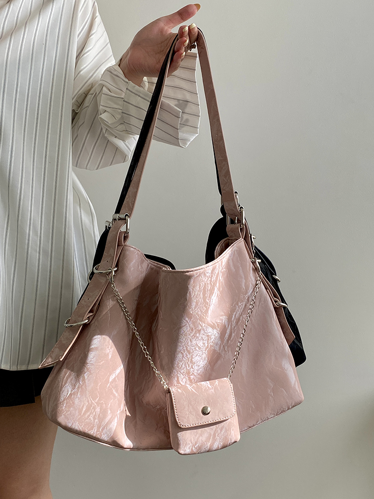 Women's Large Capacity Chain Tote Bag - Spring Summer 2025 Niche Design Shoulder Crossbody Bag Women's Large Capacity Chain Tote Bag - Spring Summer 2025 Niche Design Shoulder Crossbody Bag