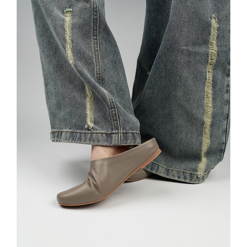 Women's Leather Open-Toe Mules - Casual Flat Low-Heeled Slippers for Summer Vacation, Trendy and Comfortable