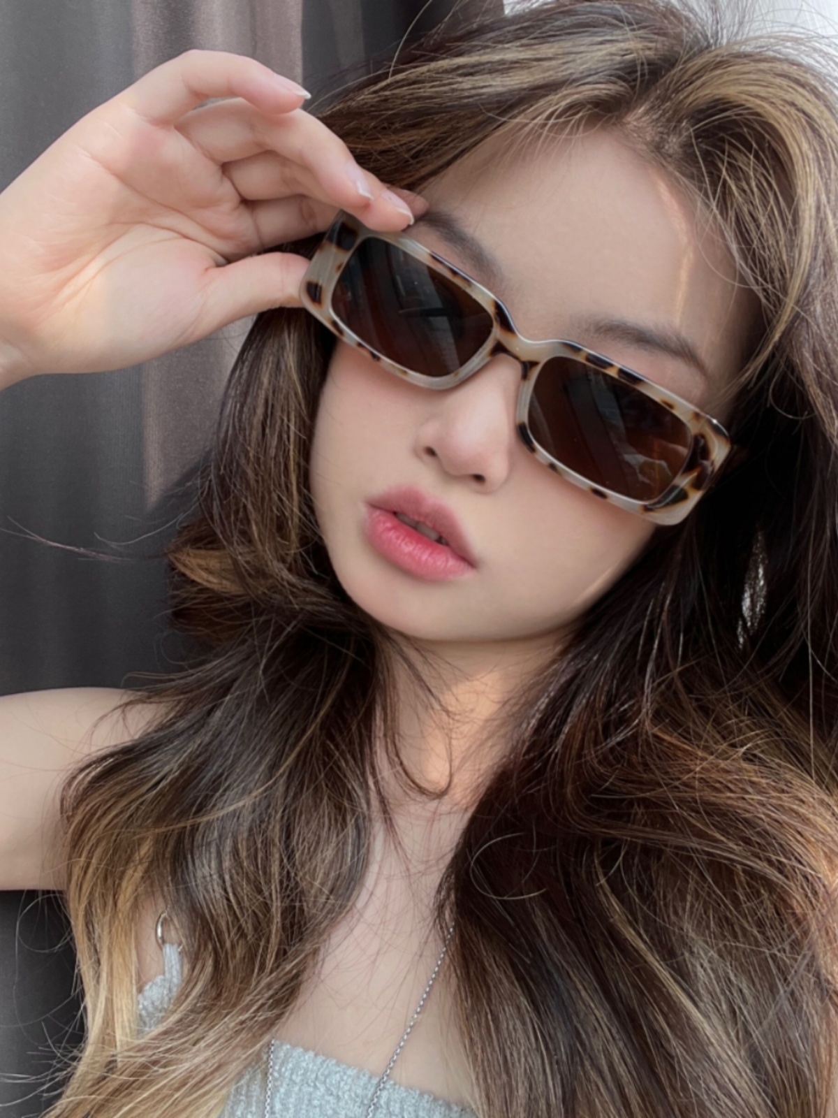 Women's Leopard Print Rectangular Sunglasses for Small Faces - Retro 2025 Style, High-End European American Fashion Women's Leopard Print Rectangular Sunglasses for Small Faces - Retro 2025 Style, High-End European American Fashion