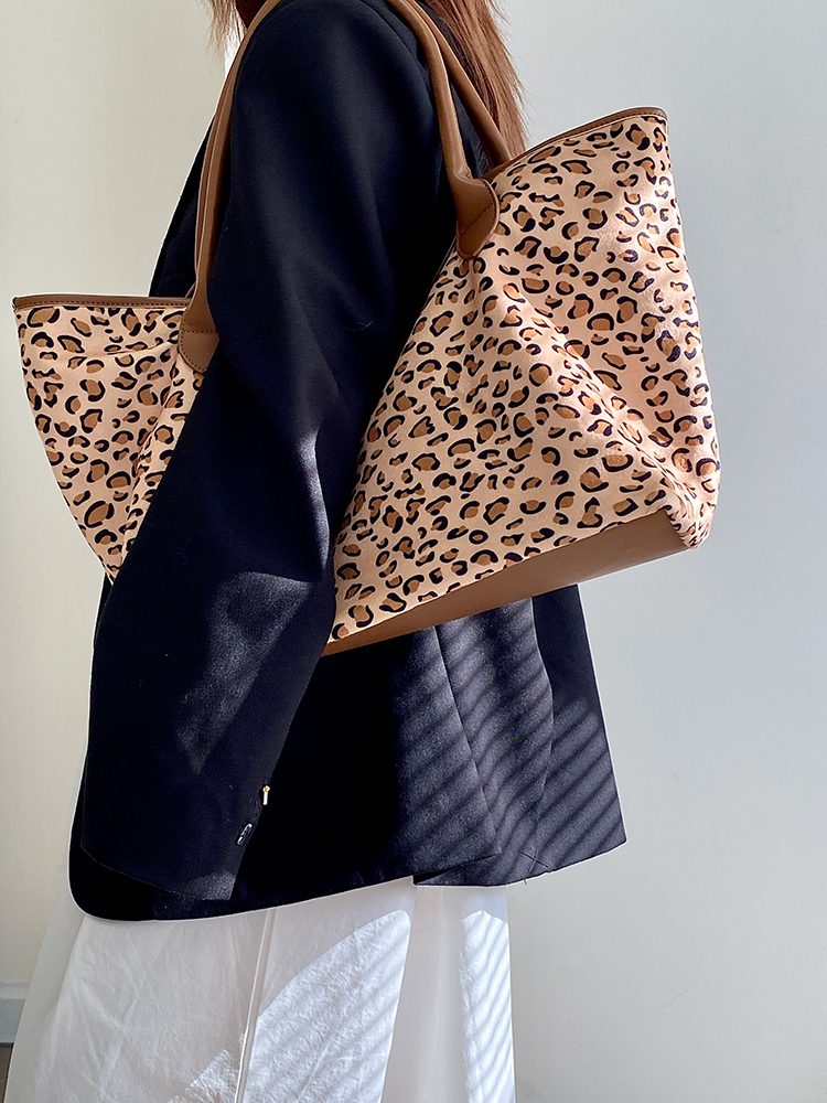 Women's Leopard Print Retro Tote Bag - Trendy Large Capacity Shoulder Handbag for 2025 Fashion Women's Leopard Print Retro Tote Bag - Trendy Large Capacity Shoulder Handbag for 2025 Fashion