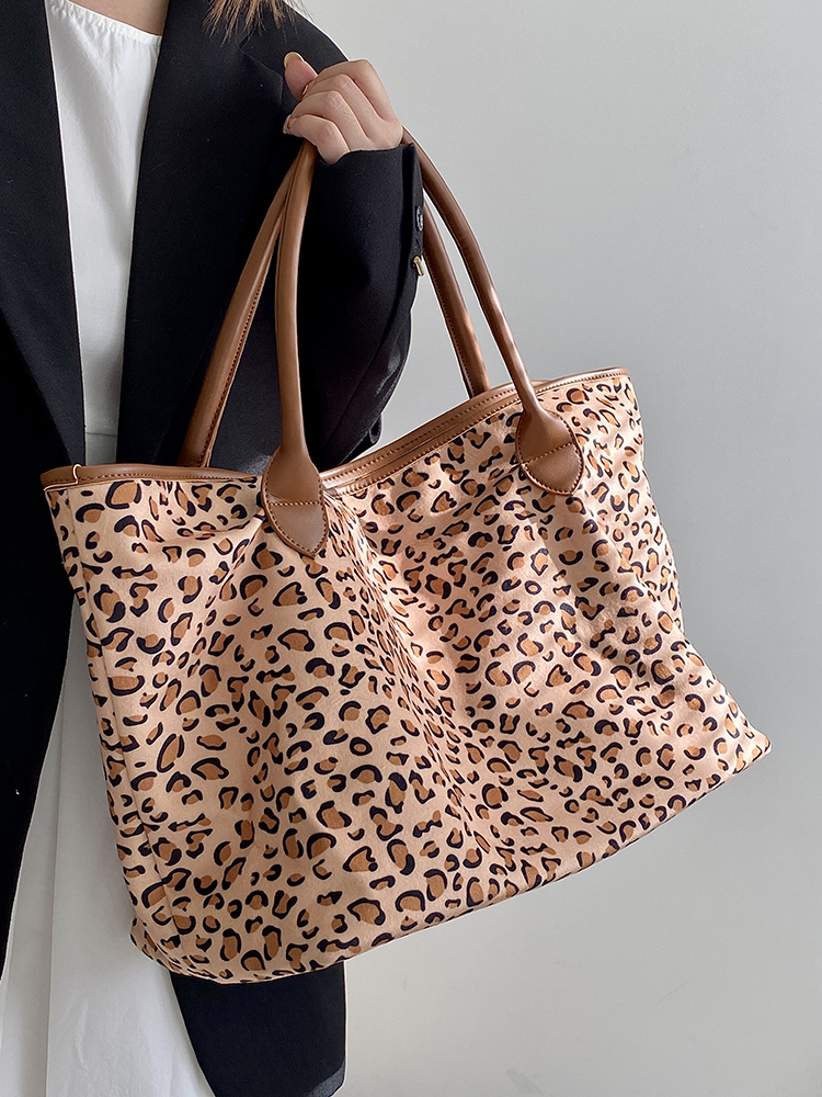 Women's Leopard Print Retro Tote Bag - Trendy Large Capacity Shoulder Handbag for 2025 Fashion Women's Leopard Print Retro Tote Bag - Trendy Large Capacity Shoulder Handbag for 2025 Fashion