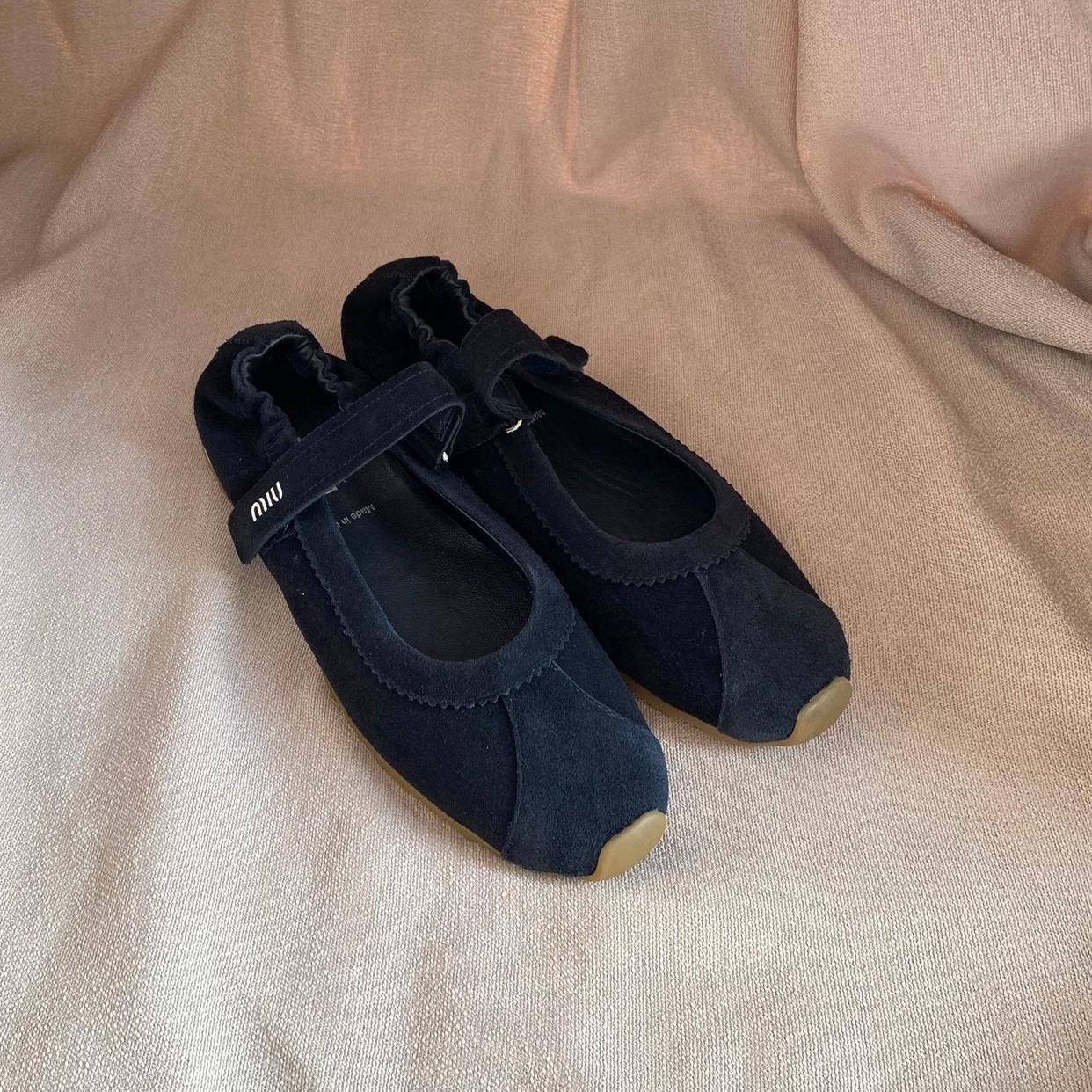 Women's Lightweight Mary Jane Ballet Shoes - Stylish Casual Flats for Training and Everyday Comfort