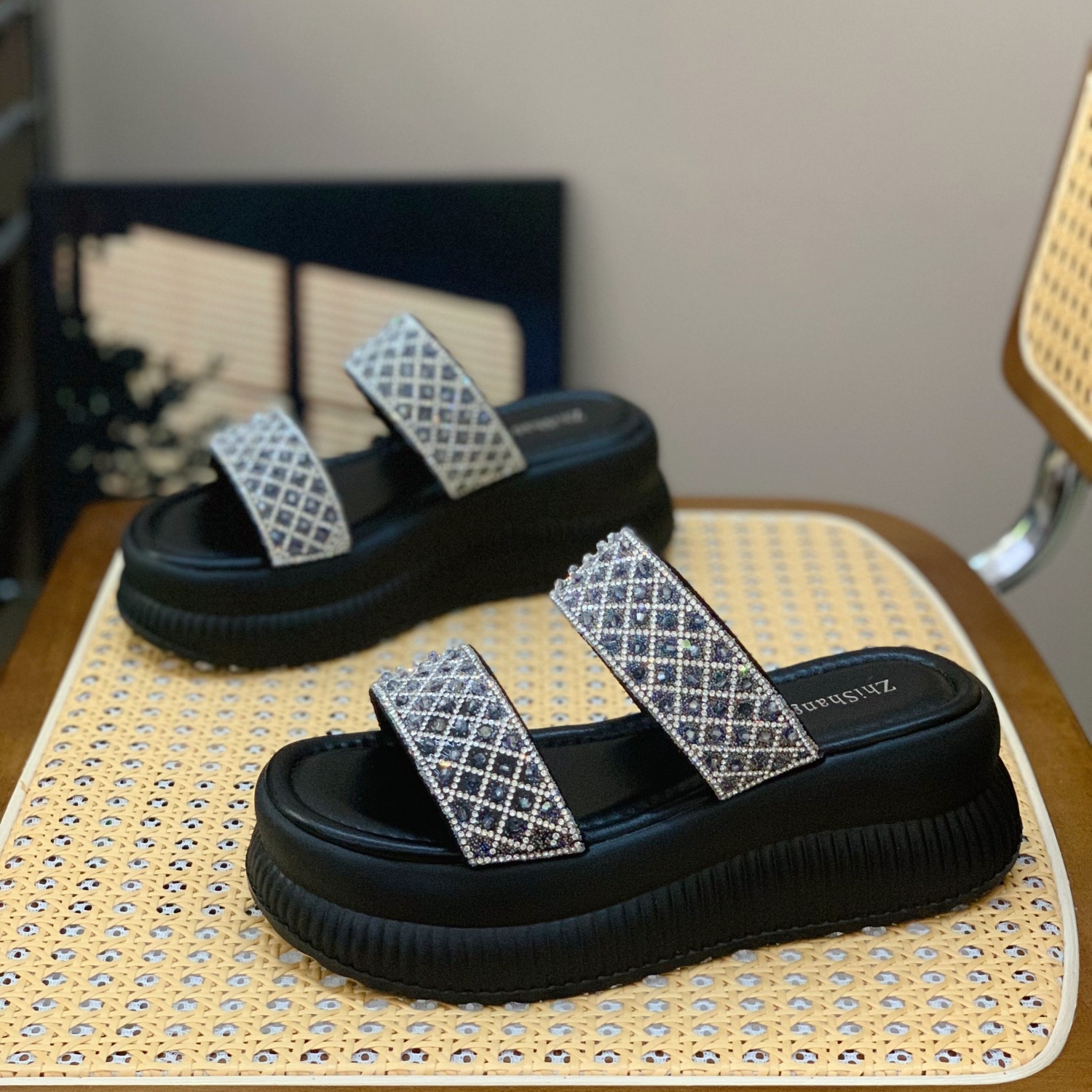 Women's Lightweight Rhinestone Slip-On Platform Sandals - Versatile & Comfortable Summer Style 2025