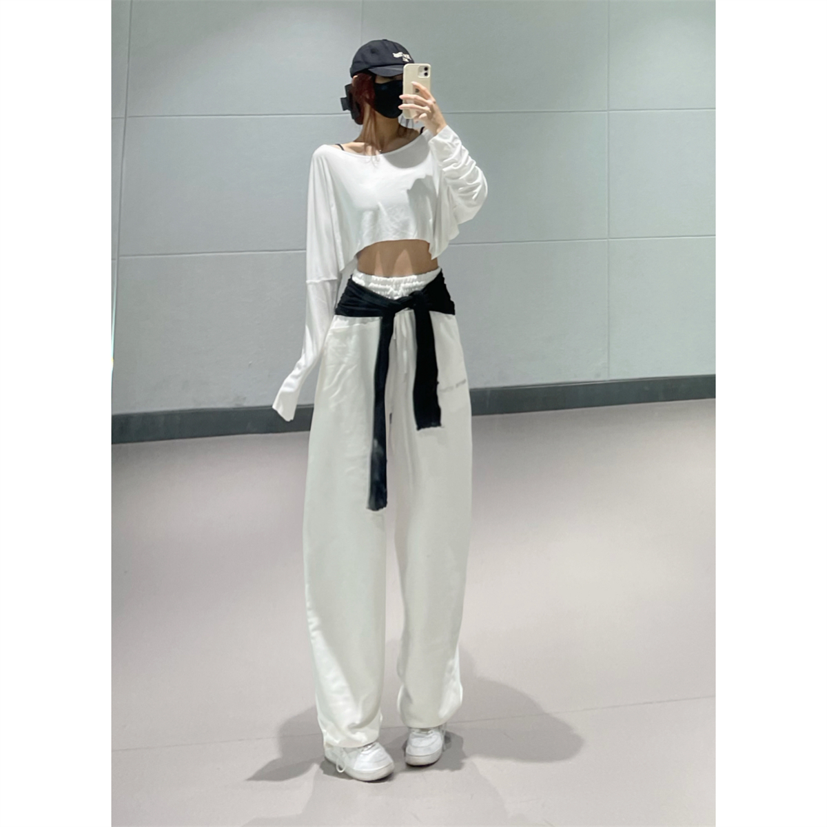 Women's Loose Off-Shoulder Long Sleeve Jazz Dance Crop Top - White Sun Protection T-Shirt for 90s Inspired Style Women's Loose Off-Shoulder Long Sleeve Jazz Dance Crop Top - White Sun Protection T-Shirt for 90s Inspired Style
