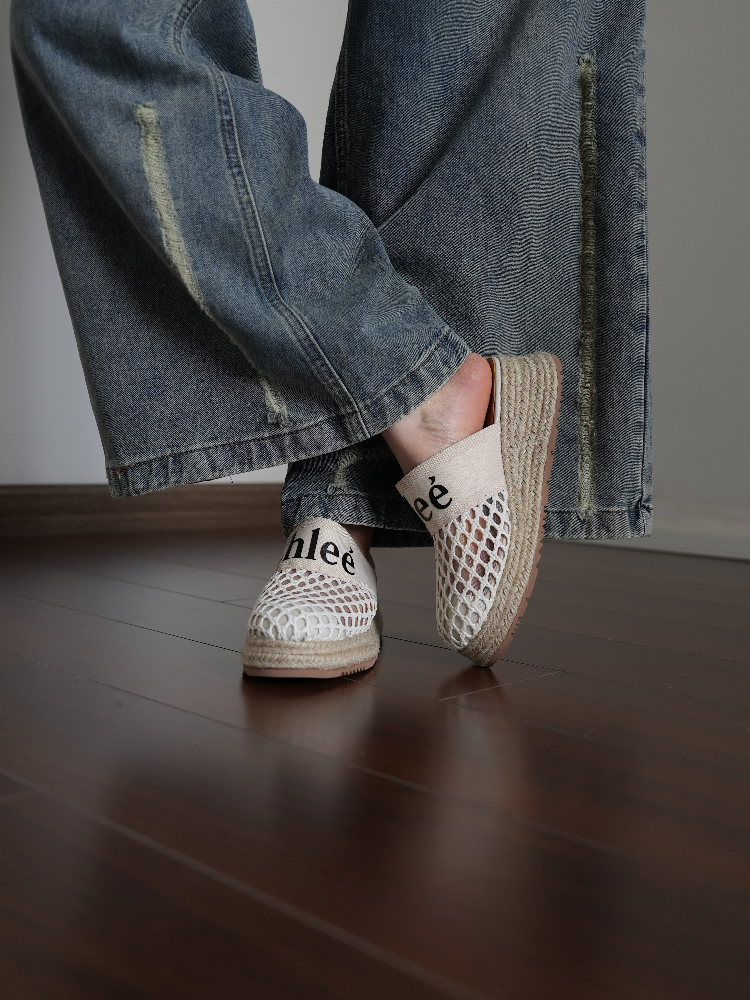 Women’s Mesh Toe Cap Slippers - Flat Thick-Soled, Height-Increasing, Simple Versatile Half-Drag Straw Woven Design Women’s Mesh Toe Cap Slippers - Flat Thick-Soled, Height-Increasing, Simple Versatile Half-Drag Straw Woven Design