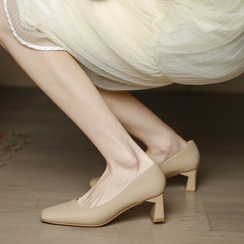 Women's Nude Square-Toed High Heels with 7CM Chunky Heel - Minimalist Soft Leather Work Shoes for Commuting and Professional Wear Women's Nude Square-Toed High Heels with 7CM Chunky Heel - Minimalist Soft Leather Work Shoes for Commuting and Professional Wear