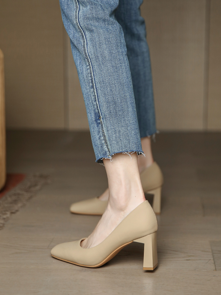 Women's Nude Square-Toed High Heels with 7CM Chunky Heel - Minimalist Soft Leather Work Shoes for Commuting and Professional Wear Women's Nude Square-Toed High Heels with 7CM Chunky Heel - Minimalist Soft Leather Work Shoes for Commuting and Professional Wear