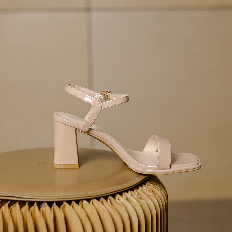 Women's Open-Toe Chunky Heel Sandals - 2025 Summer Fairy Style One-Strap High Heels in Off-White, Perfect for Skirts and Casual Outfits Women's Open-Toe Chunky Heel Sandals - 2025 Summer Fairy Style One-Strap High Heels in Off-White, Perfect for Skirts and Casual Outfits