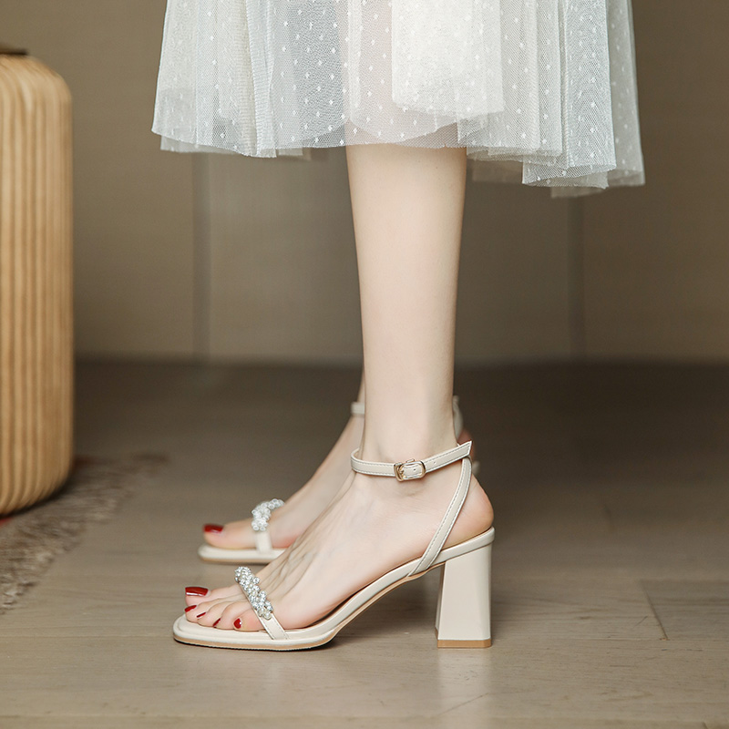 Women's Pearl High-Heeled Sandals, Chunky Heel Open-Toe Roman Shoes, Versatile One-Strap Design, Summer Style 2025 Women's Pearl High-Heeled Sandals, Chunky Heel Open-Toe Roman Shoes, Versatile One-Strap Design, Summer Style 2025