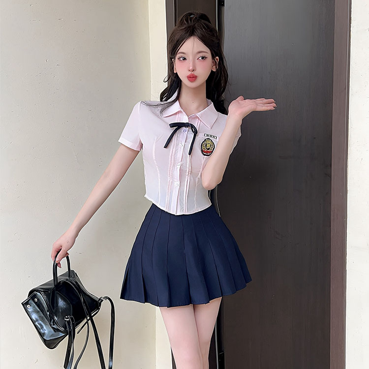 Women's Pink Pleated Skirt & Waist-Tight Short Shirt Uniform for Beauty Salon Spa Foot Massage Therapists - Stylish & Professional Women's Pink Pleated Skirt & Waist-Tight Short Shirt Uniform for Beauty Salon Spa Foot Massage Therapists - Stylish & Professional