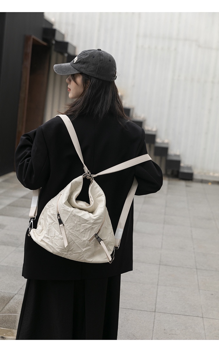 Women's Pleated Casual Commuting Tote Bag - Large-Capacity 2025 Niche Design for Stylish Daily Use Women's Pleated Casual Commuting Tote Bag - Large-Capacity 2025 Niche Design for Stylish Daily Use