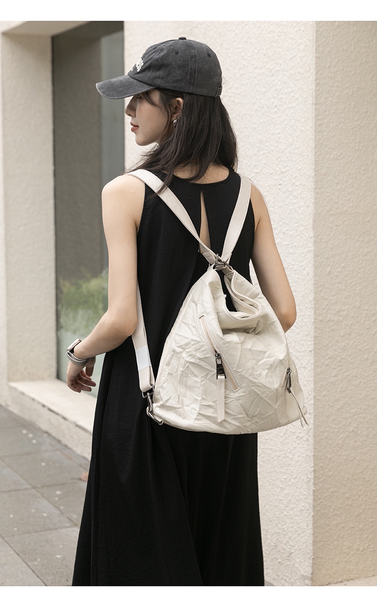 Women's Pleated Casual Commuting Tote Bag - Large-Capacity 2025 Niche Design for Stylish Daily Use Women's Pleated Casual Commuting Tote Bag - Large-Capacity 2025 Niche Design for Stylish Daily Use