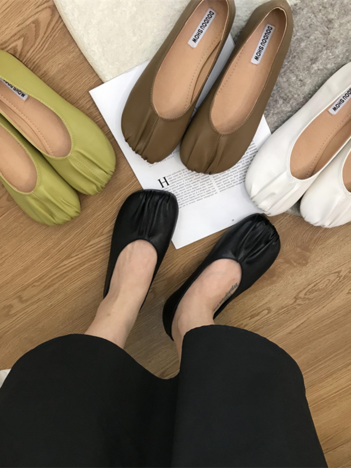 Women's Pleated Flat Loafers - 2025 Korean Style Grandma Shoes, Versatile Shallow Mouth Bean Shoes for Everyday Wear