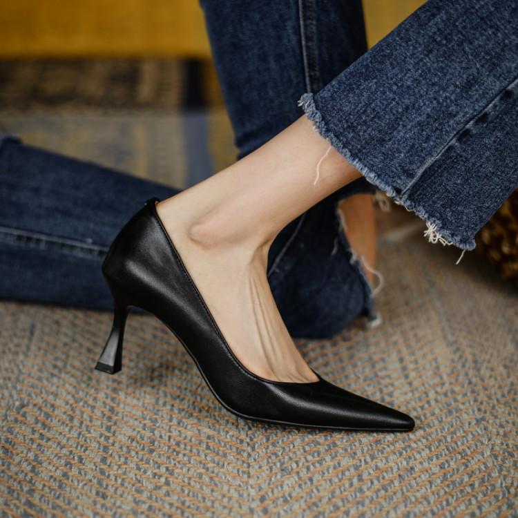 Women's Pointed Toe Black Work Shoes - 7cm Thin Heel Genuine Leather Office Flats for Commuter Style Women's Pointed Toe Black Work Shoes - 7cm Thin Heel Genuine Leather Office Flats for Commuter Style