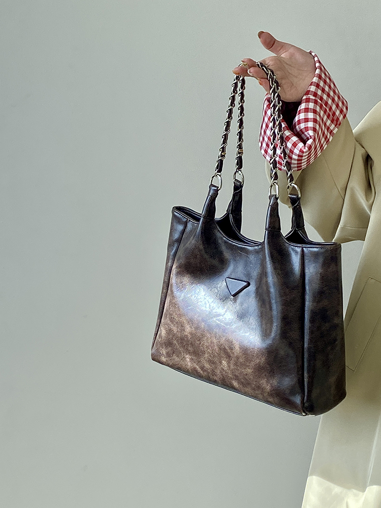 Women's Retro Chain Tote Bag - Large Capacity Handheld & Shoulder Bag for Spring/Summer Commuting