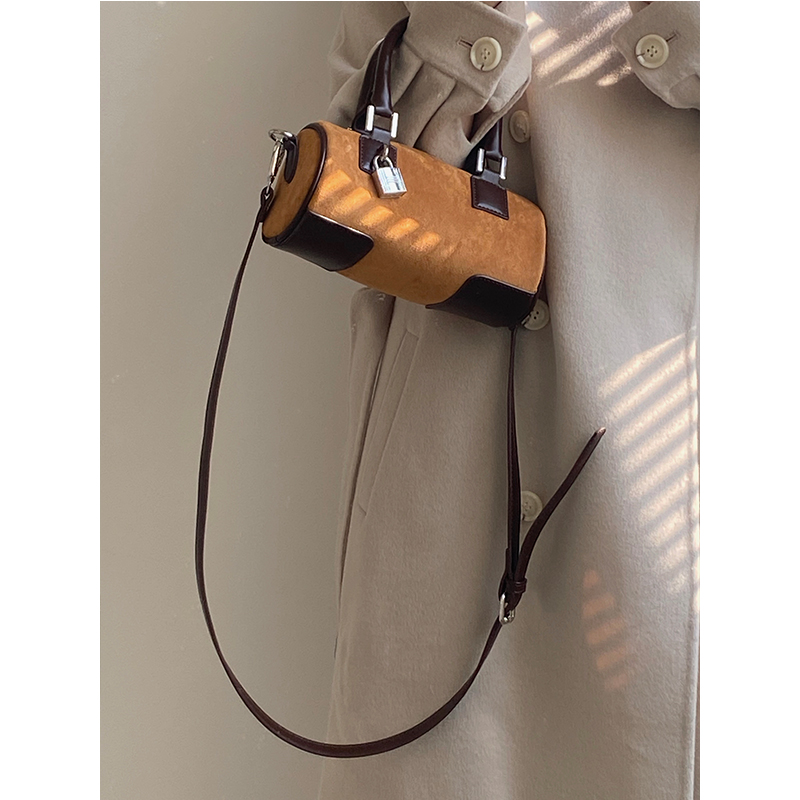 Women's Retro Lock Buckle Handbag - Spring Summer 2025 Niche Design Crossbody Shoulder Bag