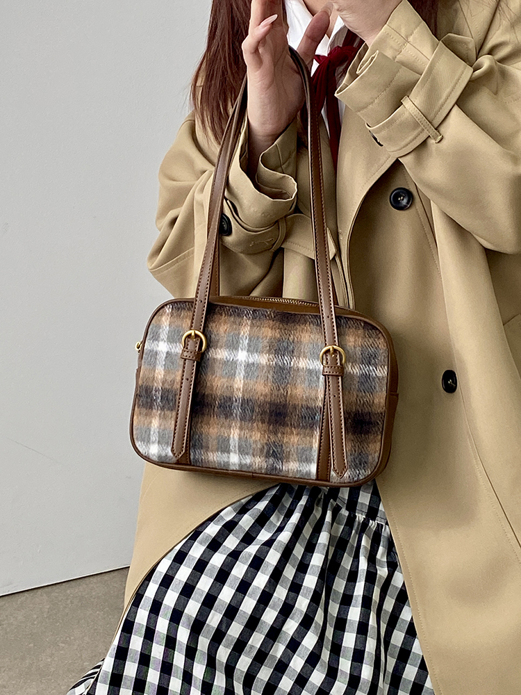 Women's Retro Plaid Shoulder Tote Bag - Large Capacity Underarm Bag for Spring and Summer 2025 Women's Retro Plaid Shoulder Tote Bag - Large Capacity Underarm Bag for Spring and Summer 2025