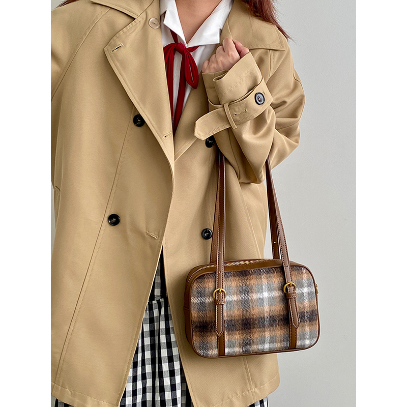 Women's Retro Plaid Shoulder Tote Bag - Large Capacity Underarm Bag for Spring and Summer 2025