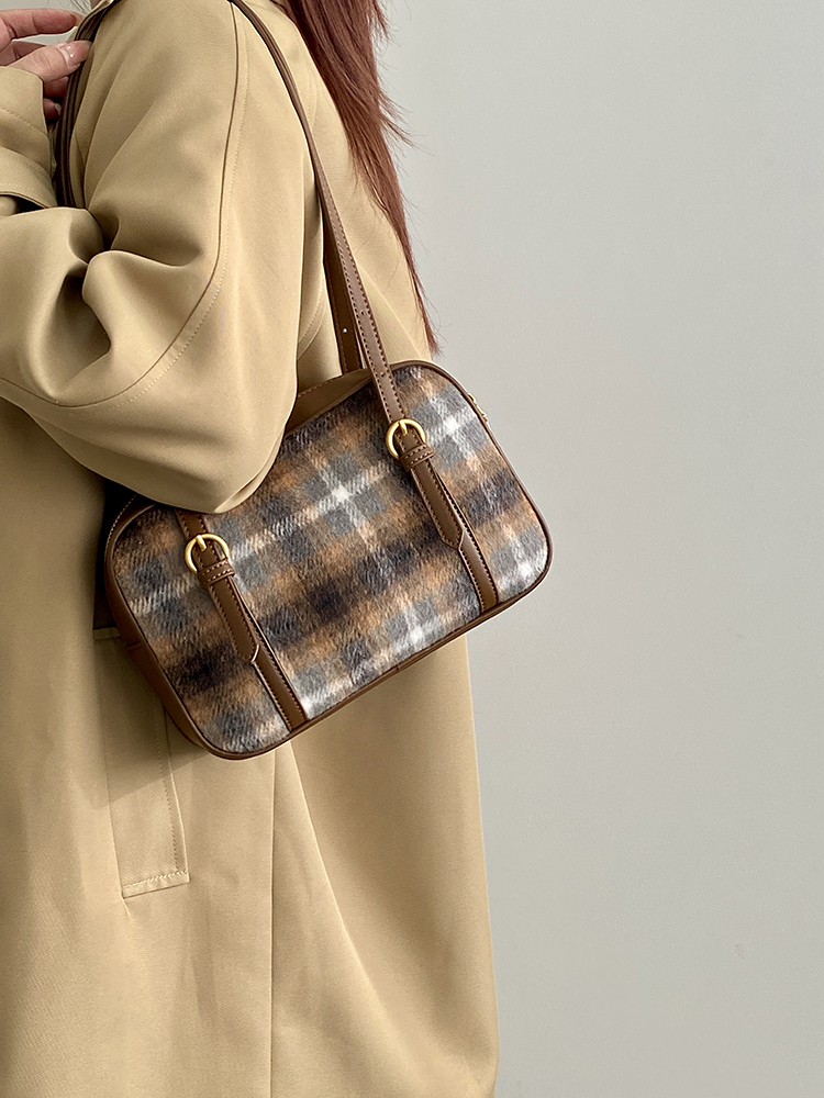 Women's Retro Plaid Shoulder Tote Bag - Large Capacity Underarm Bag for Spring and Summer 2025