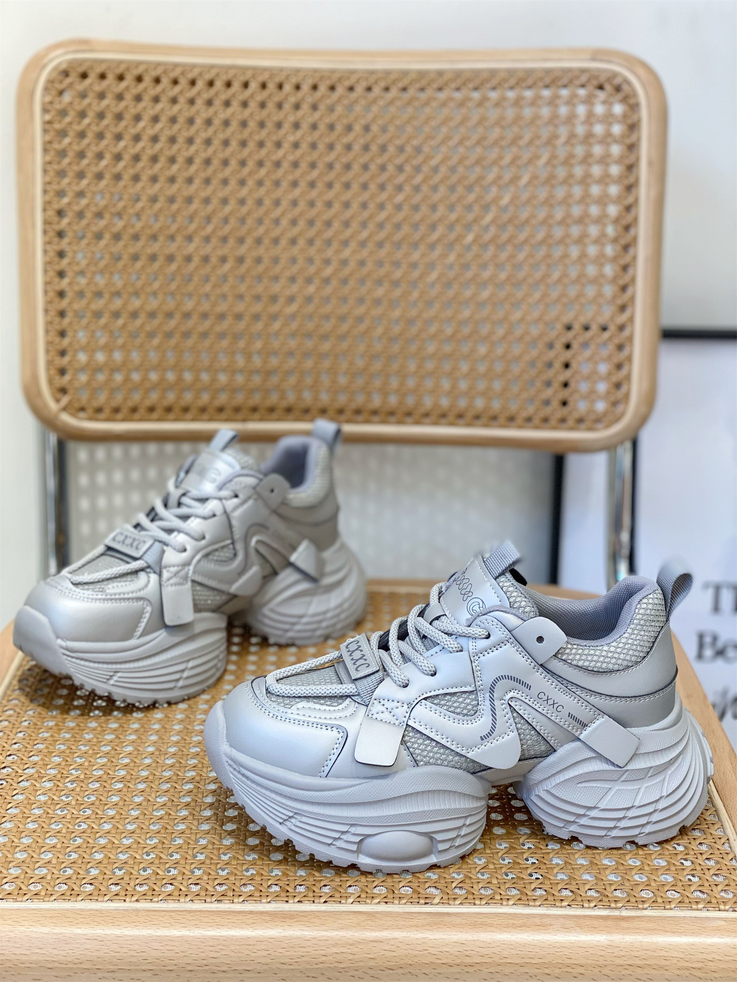 Women’s Retro Thick-Soled Dad Shoes - 6cm Small Size, Breathable Mesh, Genuine Leather, 2025 Spring Casual Sports Footwear Women’s Retro Thick-Soled Dad Shoes - 6cm Small Size, Breathable Mesh, Genuine Leather, 2025 Spring Casual Sports Footwear