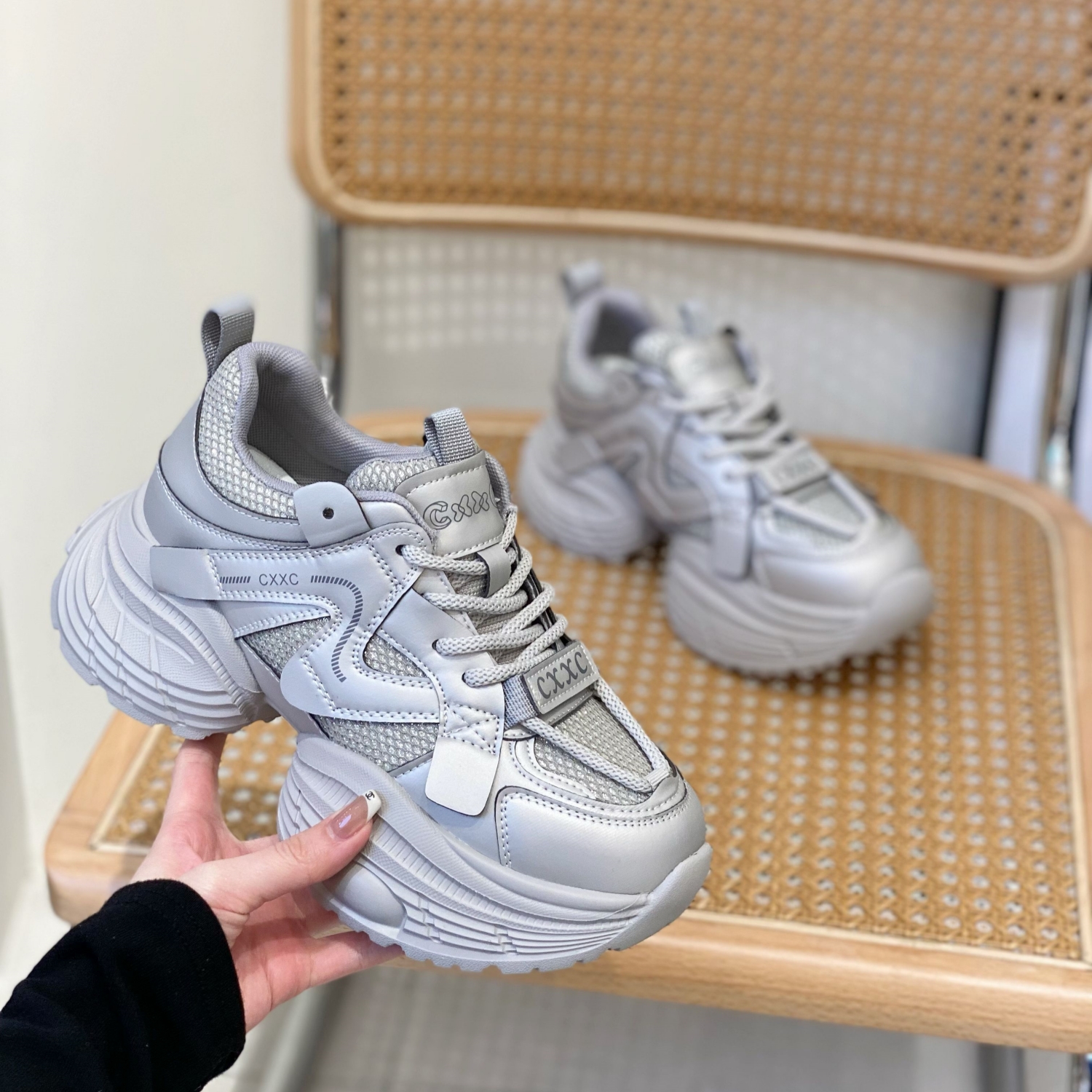 Women’s Retro Thick-Soled Dad Shoes - 6cm Small Size, Breathable Mesh, Genuine Leather, 2025 Spring Casual Sports Footwear Women’s Retro Thick-Soled Dad Shoes - 6cm Small Size, Breathable Mesh, Genuine Leather, 2025 Spring Casual Sports Footwear