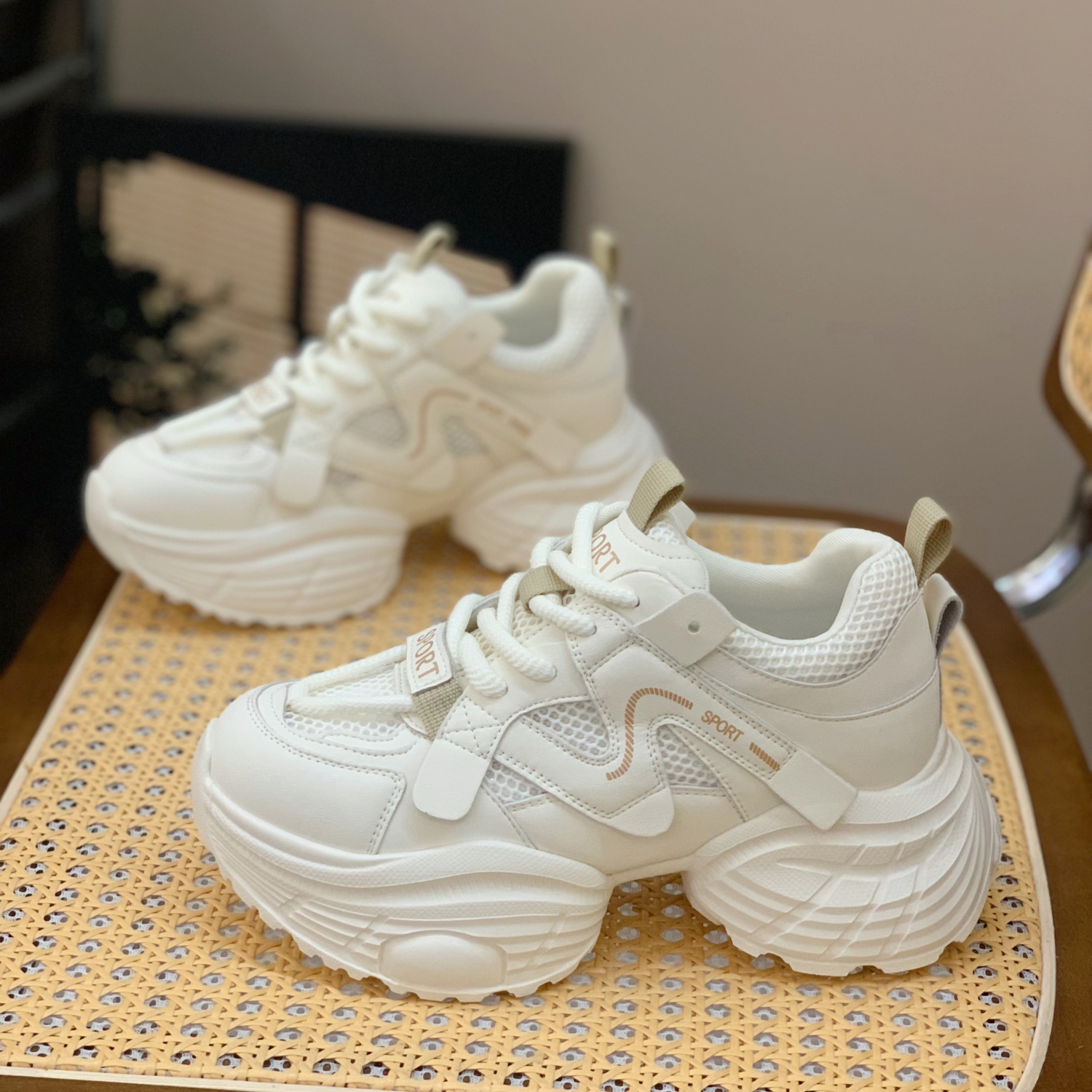 Women’s Retro Thick-Soled Dad Shoes - 6cm Small Size, Breathable Mesh, Genuine Leather, 2025 Spring Casual Sports Footwear Women’s Retro Thick-Soled Dad Shoes - 6cm Small Size, Breathable Mesh, Genuine Leather, 2025 Spring Casual Sports Footwear