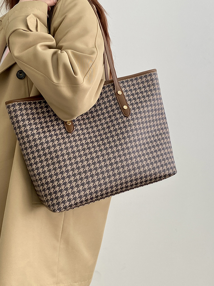 Women's Retro Tote Bag - High-End Spring Summer Shoulder Bag, Large Design for 2025 - Chic Fashion Statement