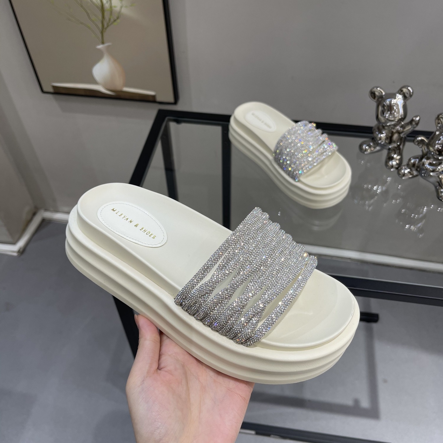 Women's Rhinestone Open-Toe Slide Sandals - 2025 Summer Lightweight Platform Beach Slippers, Versatile Thick-Soled Style Women's Rhinestone Open-Toe Slide Sandals - 2025 Summer Lightweight Platform Beach Slippers, Versatile Thick-Soled Style