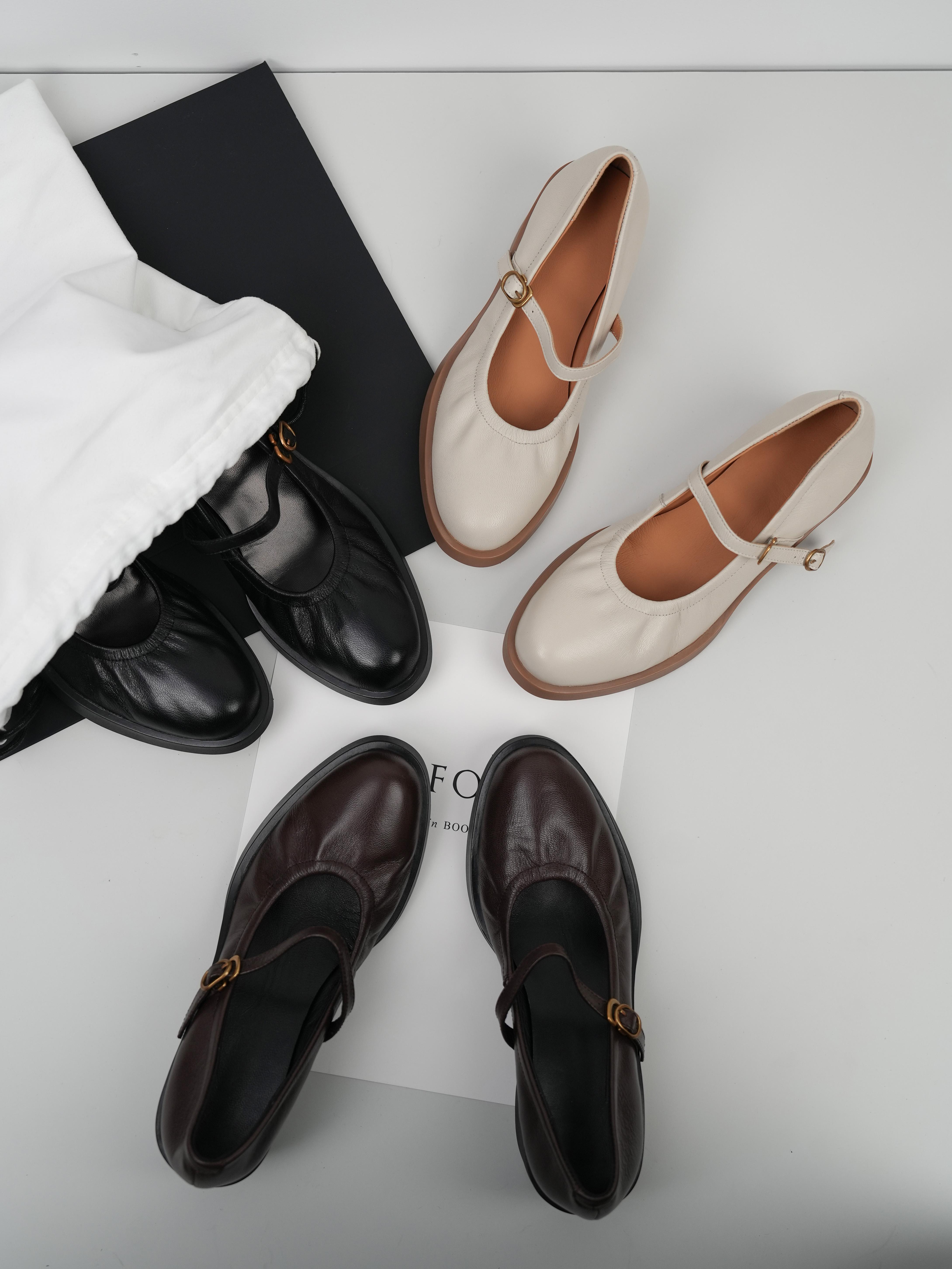 Women's Round-Toe Low-Cut Mid-Heel Soft Leather Mary Jane Shoes with Single Buckle - Elegant Vintage Style Footwear