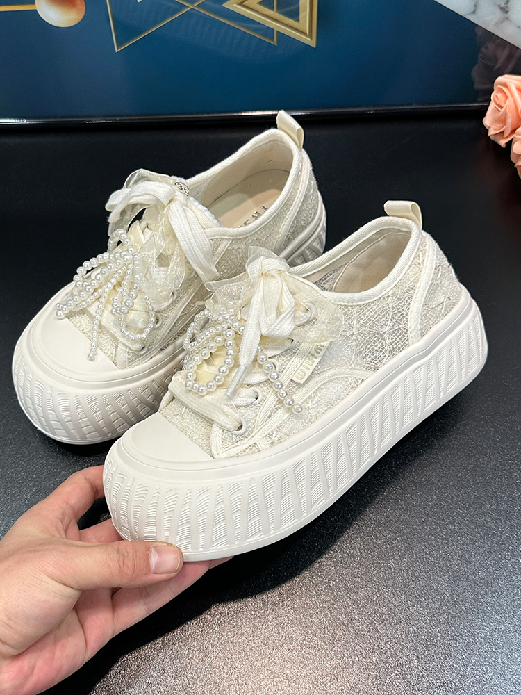 Women's Round-Toe Thick-Soled White Casual Shoes, 2025 Summer Style, Breathable Mesh Lace-Up Design with Pearl Accent Women's Round-Toe Thick-Soled White Casual Shoes, 2025 Summer Style, Breathable Mesh Lace-Up Design with Pearl Accent
