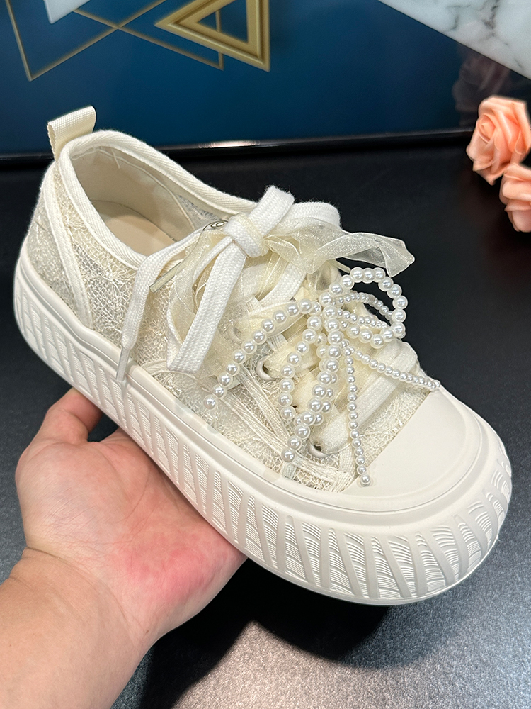 Women's Round-Toe Thick-Soled White Casual Shoes, 2025 Summer Style, Breathable Mesh Lace-Up Design with Pearl Accent Women's Round-Toe Thick-Soled White Casual Shoes, 2025 Summer Style, Breathable Mesh Lace-Up Design with Pearl Accent