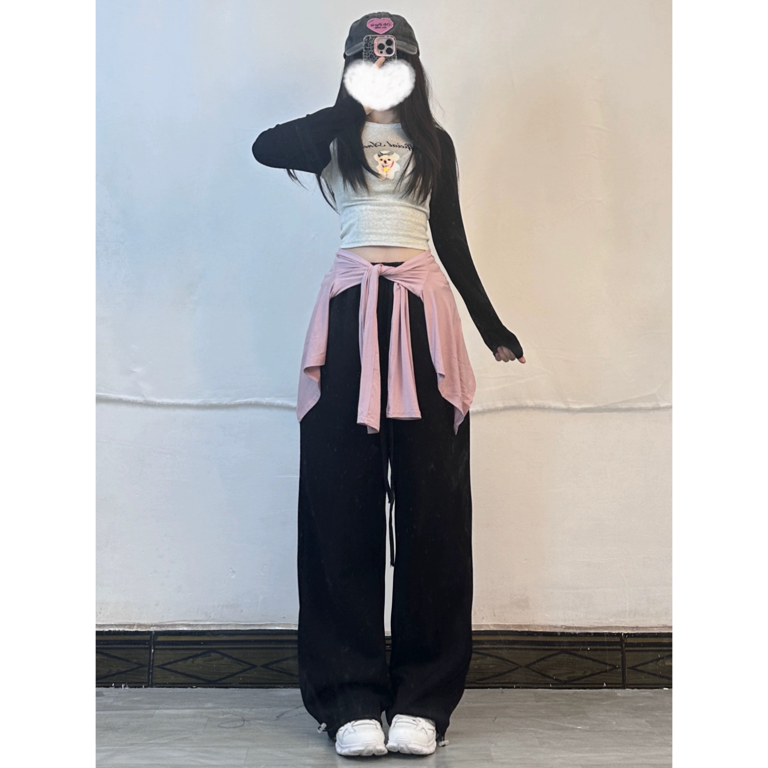 Women’s Sexy Short Tie-Top and Loose Sports Pants Jazz Dance Two-Piece Set, Stylish Activewear for Jazz and Dance Enthusiasts Women’s Sexy Short Tie-Top and Loose Sports Pants Jazz Dance Two-Piece Set, Stylish Activewear for Jazz and Dance Enthusiasts