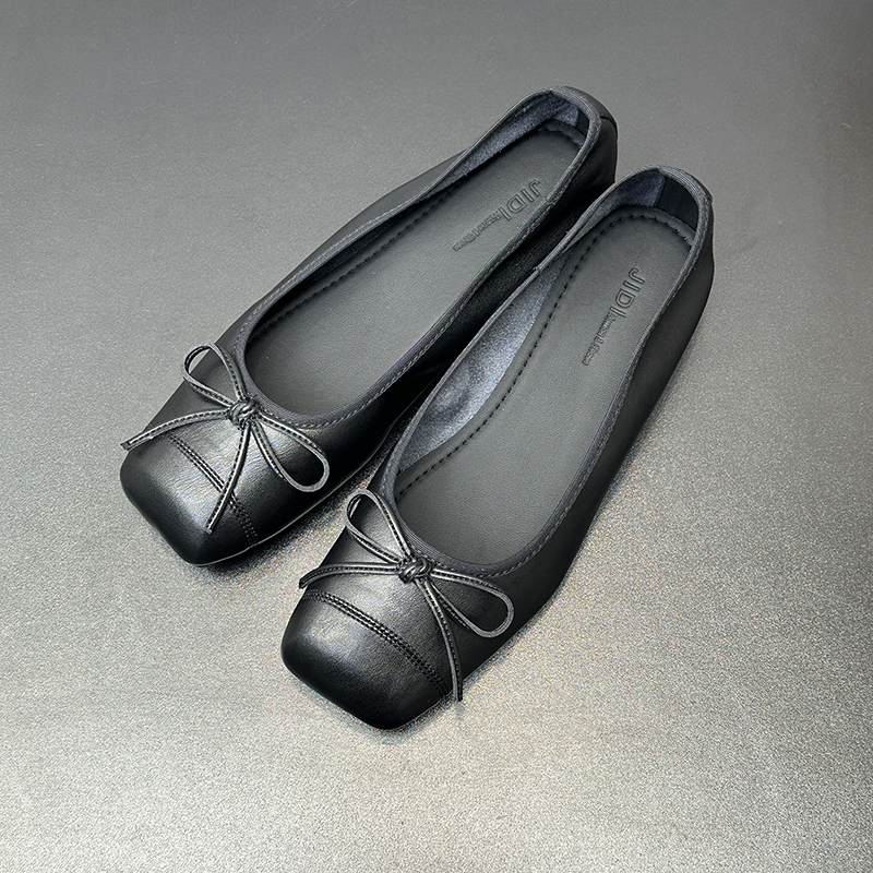 Women's Silver Chunky Heel Flat Shoes with Square Toe, Bow Detail, French Style for Spring and Autumn 2025, Fairy Aesthetic